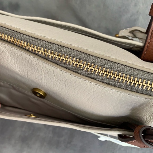 Fossil Leather Rachel Tote in Graystone - Picture 15 of 16